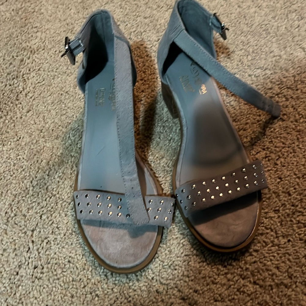 BY Ugg ✨Like new Koolaburra sandals